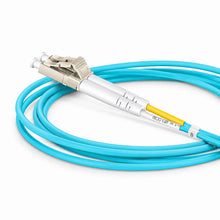 Huawellux LC-SC Duplex OM4 Fiber Patch Cord product image 02